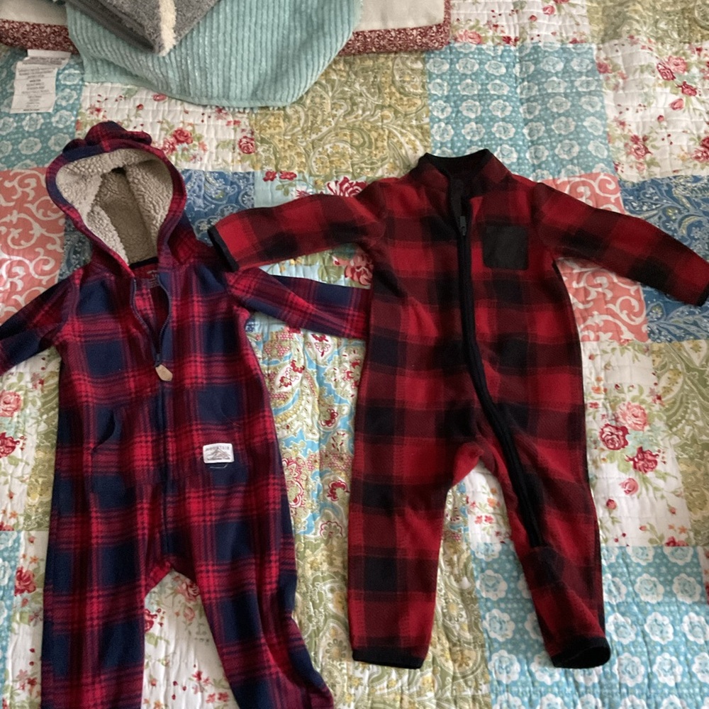 Infant boy lot of 2 Carters/Old Navy buffalo plaid winter buntings 18 to 24 mon